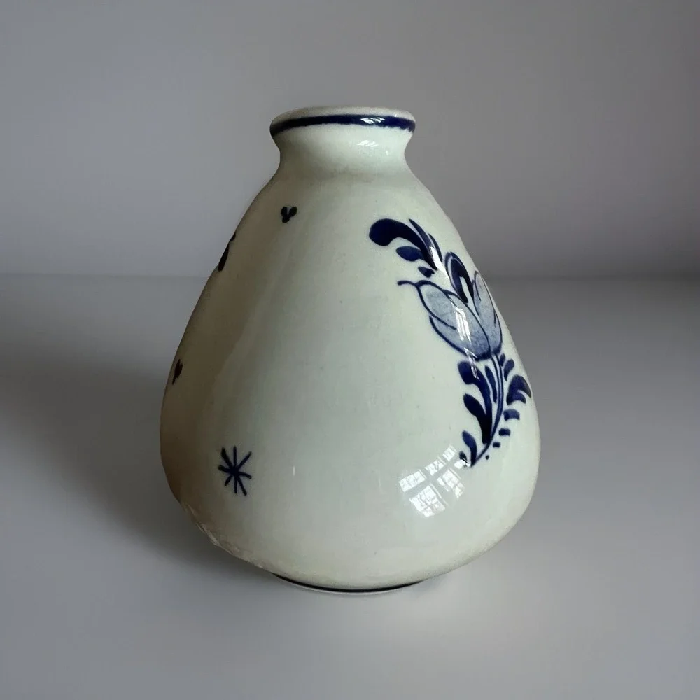 Delft Holland Blue and White Floral Bud Vase Hand Painted Ceramic 3 Inch Vintage